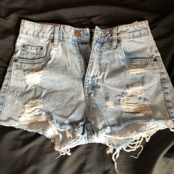 High-rise Jean Shorts Ripped - Picture 1 of 2